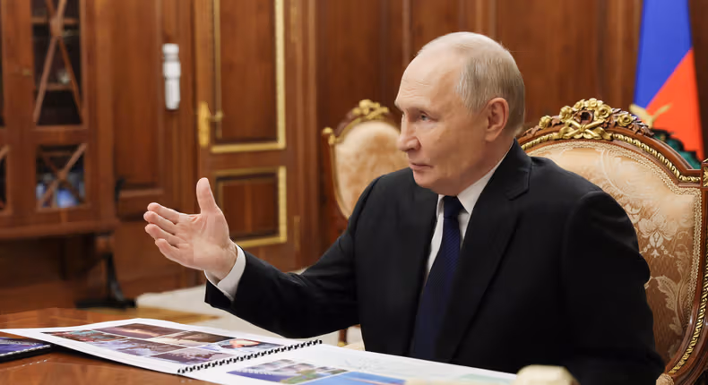 Putin’s New Tax Demand: 5 Signs Russia’s Economy Has Hit a Wall
